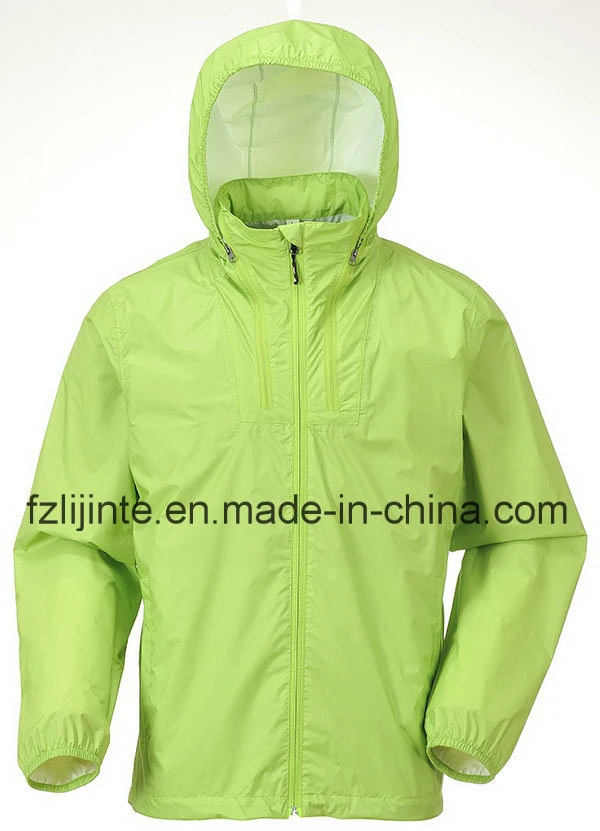 Men′s Outdoor Nylon Jacket Waterproof Outerwear for Winter