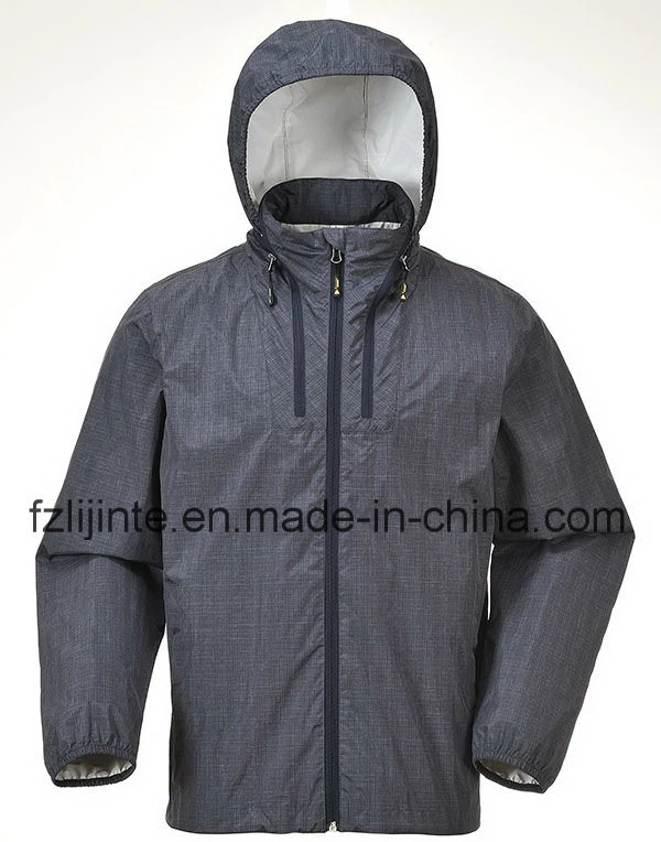 Men′s Outdoor Nylon Jacket Waterproof Outerwear for Winter